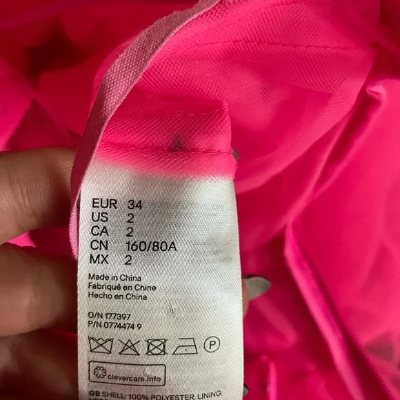 Chic Pink Tulle Strapless Dress - Picture 7 of 9